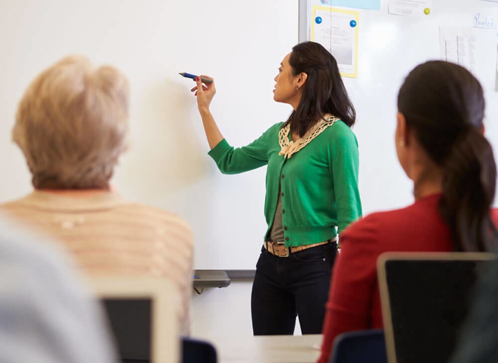 citizenship-classes-1000x729-1 citizenship-classes-1000x729-1